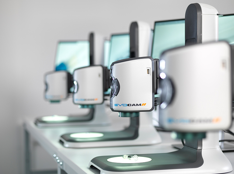 EVO-Cam-II_digital-microscope EVO Cam II digital microscopes in a row