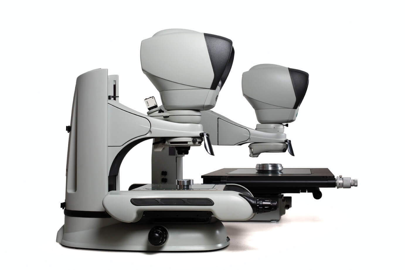 05-Hawk-Duo-measuring-microscope-PAIR-stage-options 04-Plastic-measurement-DSC_0609-1504x100