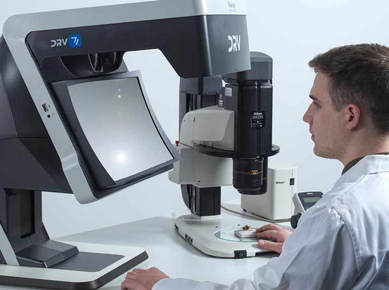 DRV-SMZ-inspection-application-768x572px-1 DRV N Series digital stereo microscope with user
